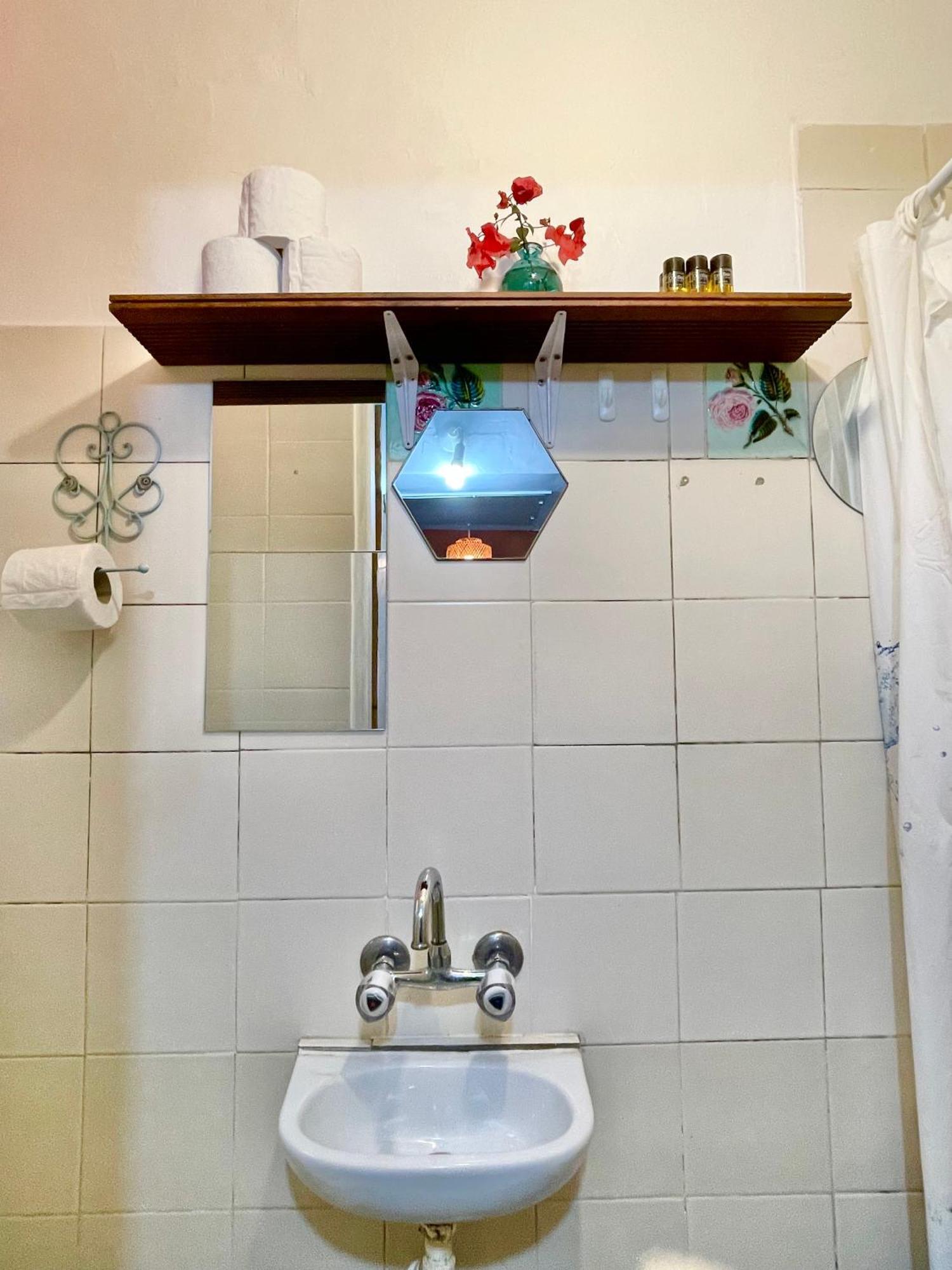 Dotan'S Boutique Apartments - By The Beach! Tel Aviv Esterno foto